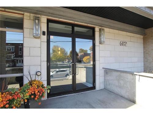 206-682 Churchill Avenue, Ottawa, ON 