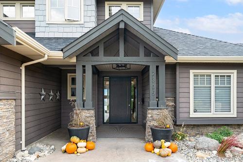 2305 Bridgeview Road, West Kelowna, BC - Outdoor