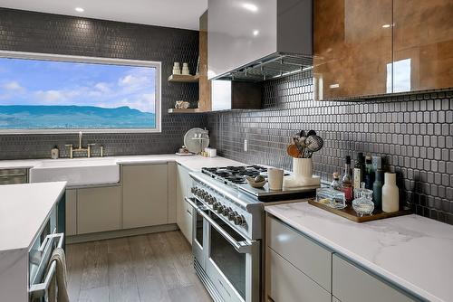 2305 Bridgeview Road, West Kelowna, BC - Indoor Photo Showing Kitchen With Upgraded Kitchen