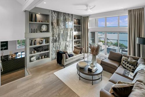 2305 Bridgeview Road, West Kelowna, BC - Indoor Photo Showing Living Room