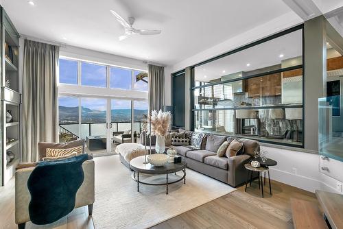 2305 Bridgeview Road, West Kelowna, BC - Indoor Photo Showing Living Room