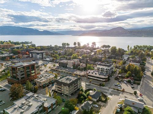 401-538 Mckay Avenue, Kelowna, BC - Outdoor With Body Of Water With View