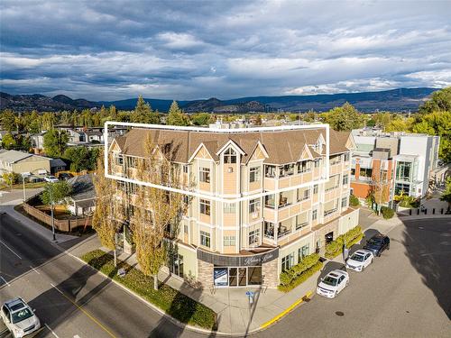 401-538 Mckay Avenue, Kelowna, BC - Outdoor With View