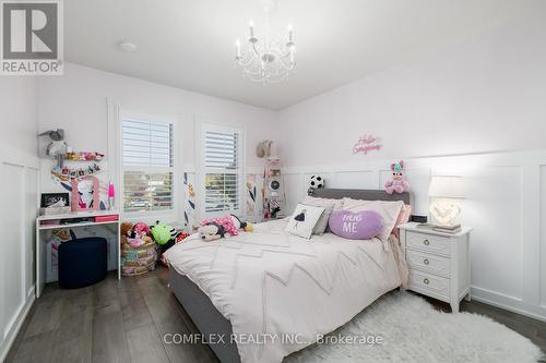 39 Blossomview Court, Whitby, ON - Indoor Photo Showing Bedroom