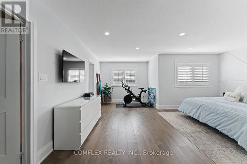 39 Blossomview Court, Whitby, ON - Indoor Photo Showing Bedroom