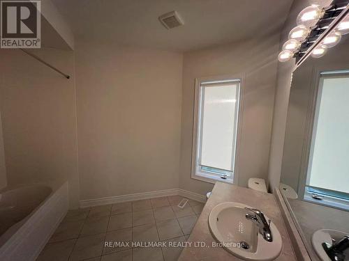 111 Tennant Circle, Vaughan, ON - Indoor Photo Showing Bathroom