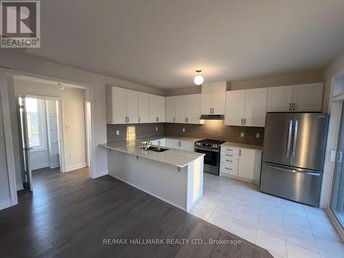 111 Tennant Circle, Vaughan, ON - Indoor Photo Showing Kitchen