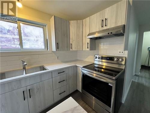 749 Ontario Street, Sudbury, ON - Indoor Photo Showing Kitchen