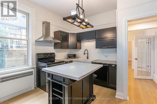 1 - 706 Waterloo Street, London, ON - Indoor Photo Showing Kitchen With Upgraded Kitchen