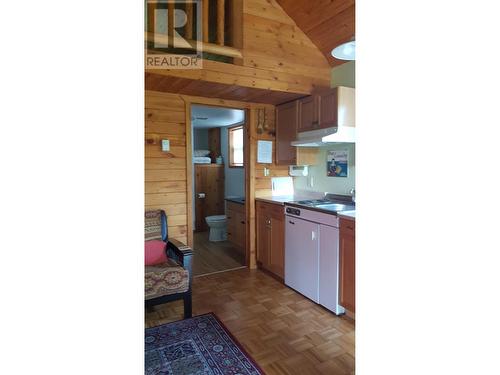 1200 Hotsprings Road Road Lot# 2, Nakusp, BC - Indoor Photo Showing Kitchen