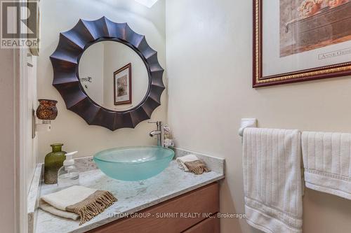 4002 Alexan Crescent, Burlington, ON - Indoor Photo Showing Bathroom