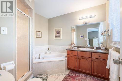 4002 Alexan Crescent, Burlington, ON - Indoor Photo Showing Bathroom