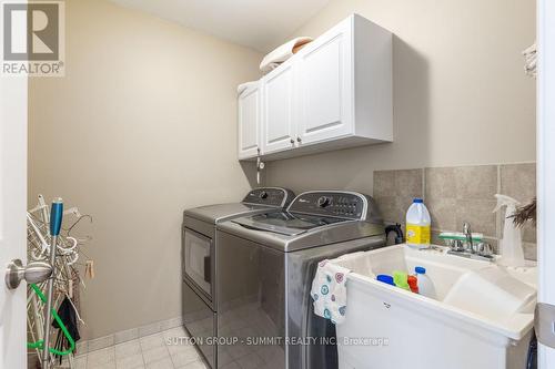 4002 Alexan Crescent, Burlington, ON - Indoor Photo Showing Laundry Room