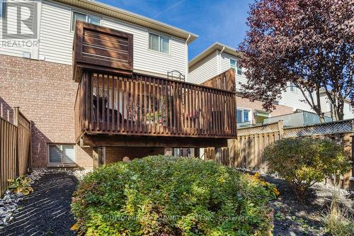 4002 Alexan Crescent, Burlington, ON - Outdoor With Deck Patio Veranda