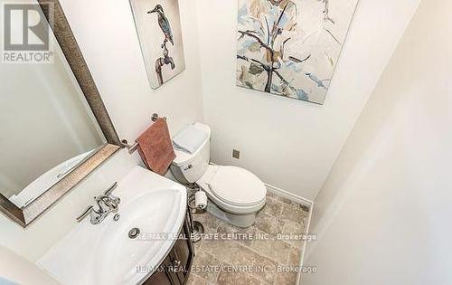 868 Cabot Trail, Milton, ON - Indoor Photo Showing Bathroom