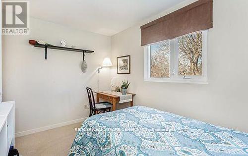 868 Cabot Trail, Milton, ON - Indoor Photo Showing Bedroom