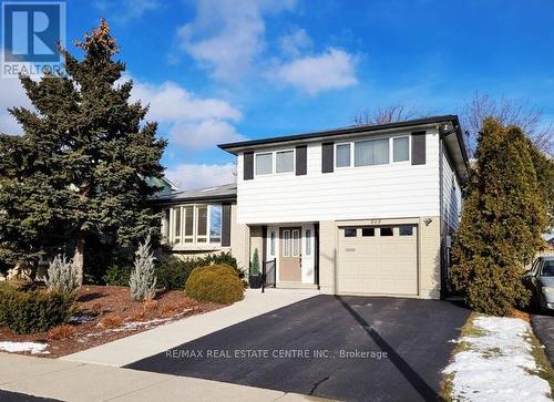 868 Cabot Trail, Milton, ON - Outdoor With Facade