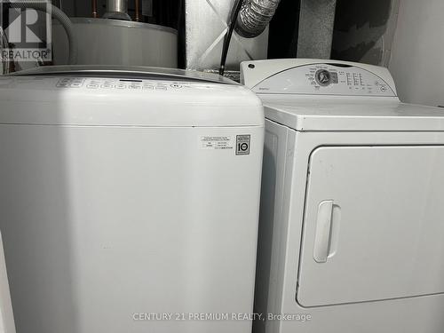 Bsmt - 6 Clearview Court, Brampton, ON - Indoor Photo Showing Laundry Room