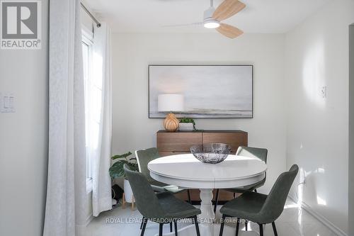 822 Laurier Avenue, Milton, ON - Indoor Photo Showing Dining Room