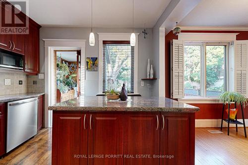 112 Fifth Street, Toronto, ON - Indoor Photo Showing Kitchen