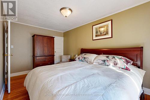 112 Fifth Street, Toronto, ON - Indoor Photo Showing Bedroom