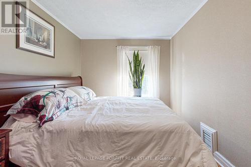 112 Fifth Street, Toronto, ON - Indoor Photo Showing Bedroom