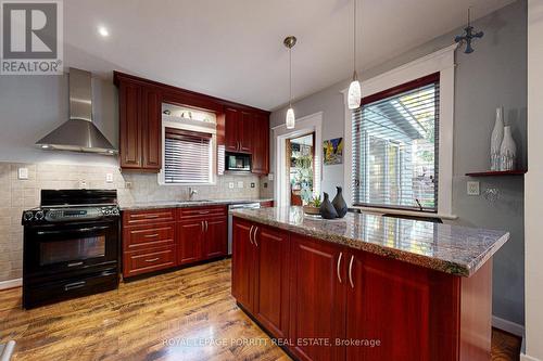 112 Fifth Street, Toronto, ON - Indoor Photo Showing Kitchen