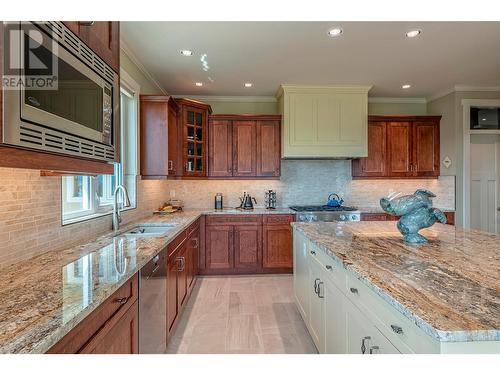 8883 Braeburn Drive, Coldstream, BC - Indoor Photo Showing Kitchen With Double Sink With Upgraded Kitchen