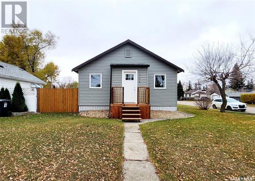 265 8Th Avenue W, Melville, SK - Outdoor