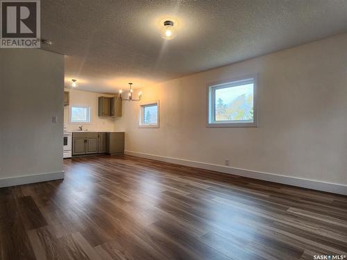 265 8Th Avenue W, Melville, SK - Indoor