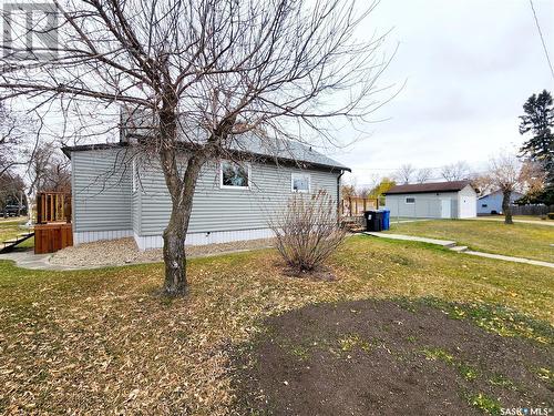 265 8Th Avenue W, Melville, SK - Outdoor