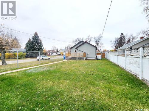 265 8Th Avenue W, Melville, SK - Outdoor