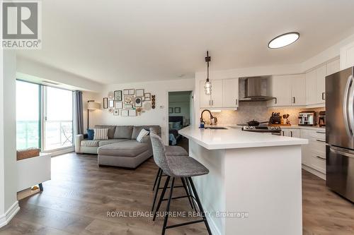 710 - 1030 Sheppard Avenue W, Toronto, ON - Indoor Photo Showing Kitchen With Stainless Steel Kitchen With Upgraded Kitchen