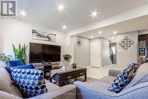 250 Apple Hill Crescent, Kitchener, ON - Indoor Photo Showing Other Room