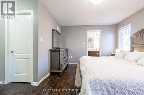 250 Apple Hill Crescent, Kitchener, ON - Indoor Photo Showing Bedroom