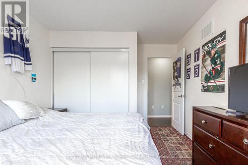 250 Apple Hill Crescent, Kitchener, ON - Indoor Photo Showing Bedroom