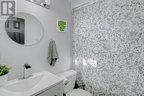 379 Dwight Avenue, Oshawa, ON - Indoor Photo Showing Bathroom