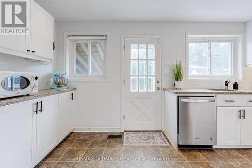 171 Coronation Drive, Toronto, ON - Indoor Photo Showing Kitchen