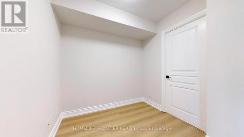 1007 - 7 North Park Road, Vaughan, ON - Indoor Photo Showing Other Room