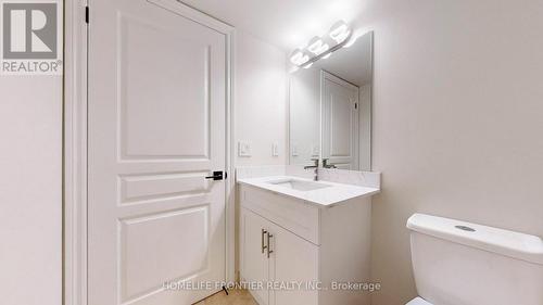 1007 - 7 North Park Road, Vaughan, ON - Indoor Photo Showing Bathroom