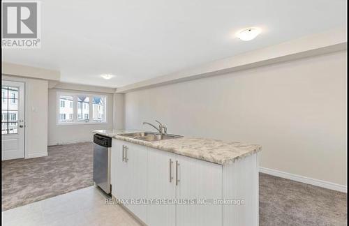 765 Linden Drive, Cambridge, ON - Indoor Photo Showing Kitchen With Double Sink