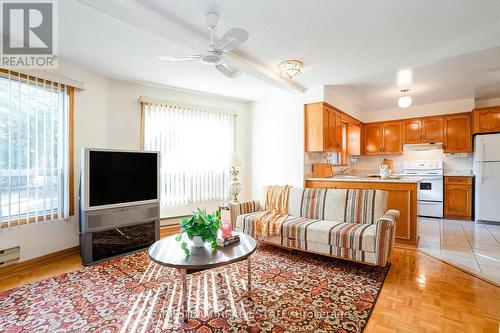 84 Wendake Road, Tiny, ON - Indoor Photo Showing Living Room