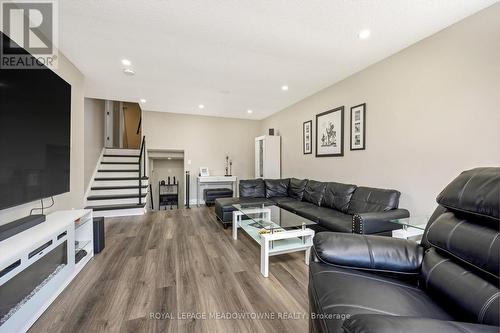 57 Greenore Crescent, Halton Hills, ON - Indoor Photo Showing Living Room