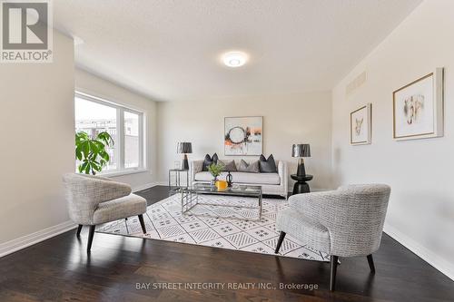 40 Stanley Greene Boulevard, Toronto, ON - Indoor Photo Showing Living Room