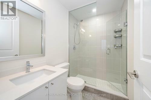 2415 - 35 Watergarden Drive, Mississauga, ON - Indoor Photo Showing Bathroom