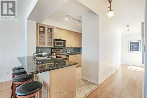 504 - 80 Port Street E, Mississauga, ON - Indoor Photo Showing Kitchen