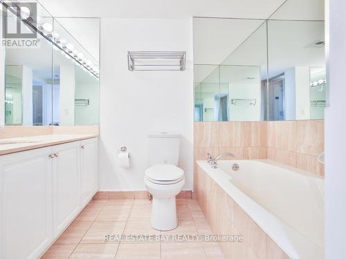 3309 - 1 Palace Pier Court, Toronto, ON - Indoor Photo Showing Bathroom