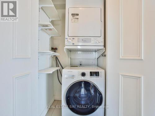 3309 - 1 Palace Pier Court, Toronto, ON - Indoor Photo Showing Laundry Room