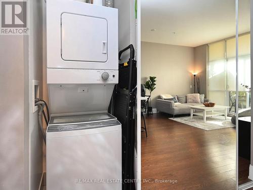 107 - 2480 Prince Michael Drive, Oakville, ON - Indoor Photo Showing Laundry Room