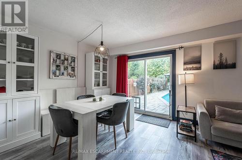 2323 Glastonbury Road, Burlington, ON - Indoor Photo Showing Dining Room